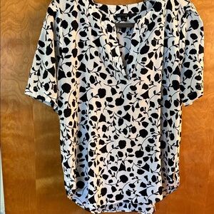 Ann Taylor Black and White Patterned Blouse